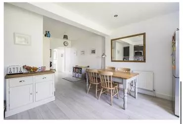 4 bedroom terraced house to rent  in Aldren Road