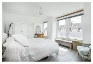 4 bedroom terraced house to rent  in Aldren Road