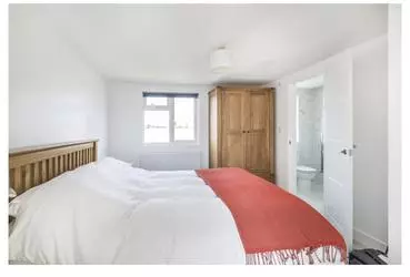 4 bedroom terraced house to rent  in Aldren Road