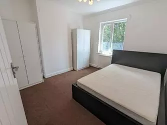 Double room near Finch Close Neasden