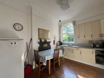 1 bedroom in a house share to rent