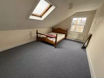 Double room in Close Hanwell