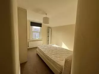 4 bedroom house to rent in Brewster Gardens
