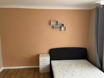 Double room to rent Drew Garden