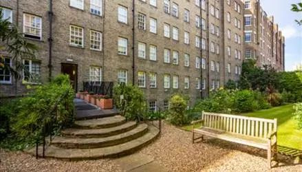2 bedroom flat to rent Fulham Road