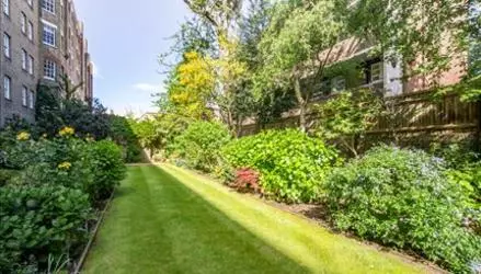 2 bedroom flat to rent Fulham Road