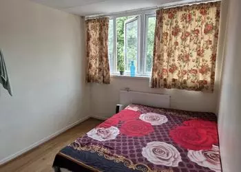 Double room in Trimmer Walk, Brentford