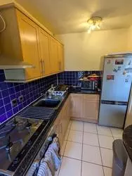 2 bedroom flat to rent Fordwych Road