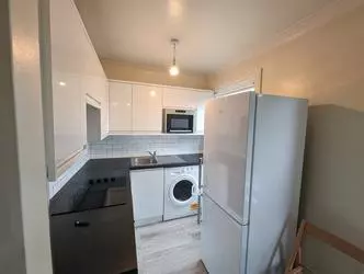 Studio to rent Tunis Road