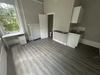 Studio to rent Hornsey Lane
