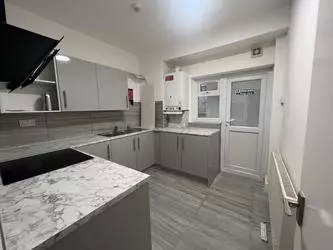 Double in a flat share to rent Chamberlayne road