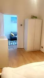 Double in a flat share to rent Ballards Lan
