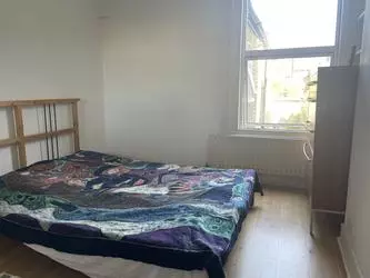 1 bedroom in a flat share to rent
