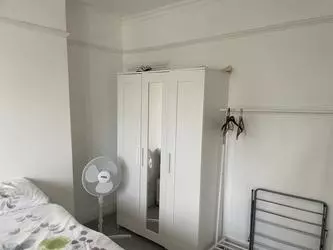 1 bedroom in a flat share to rent