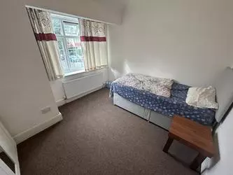 Double room in GREENFORD