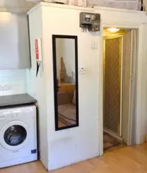 Studio to rent in Mazenod Avenue