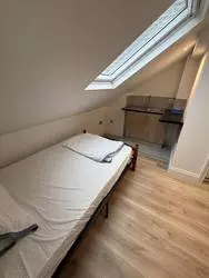 Studio to rent High Street Harlesden
