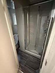 Studio to rent High Street Harlesden