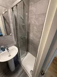 Studio to rent High Street Harlesden