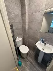 Studio to rent High Street Harlesden