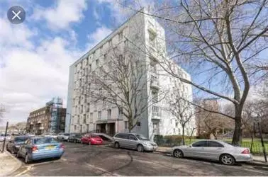 3 Double Rooms to rent in Augustus Street