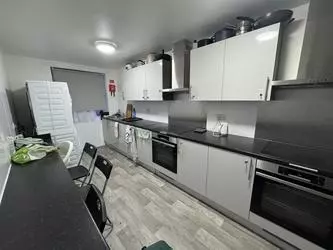 Double room near Wickliffe Gardens, Wembley