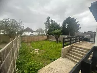 Double room near Wickliffe Gardens, Wembley