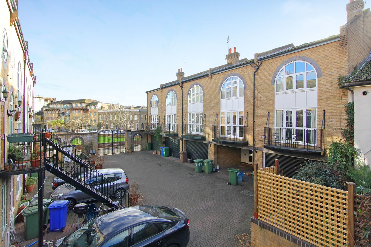 New House TOWER BRIDGE 