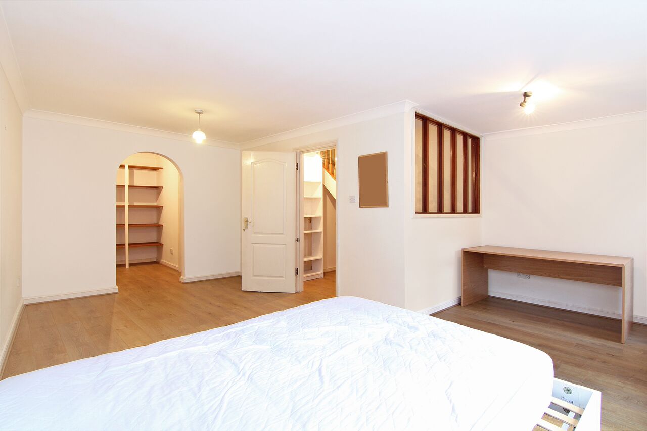 New House TOWER BRIDGE 