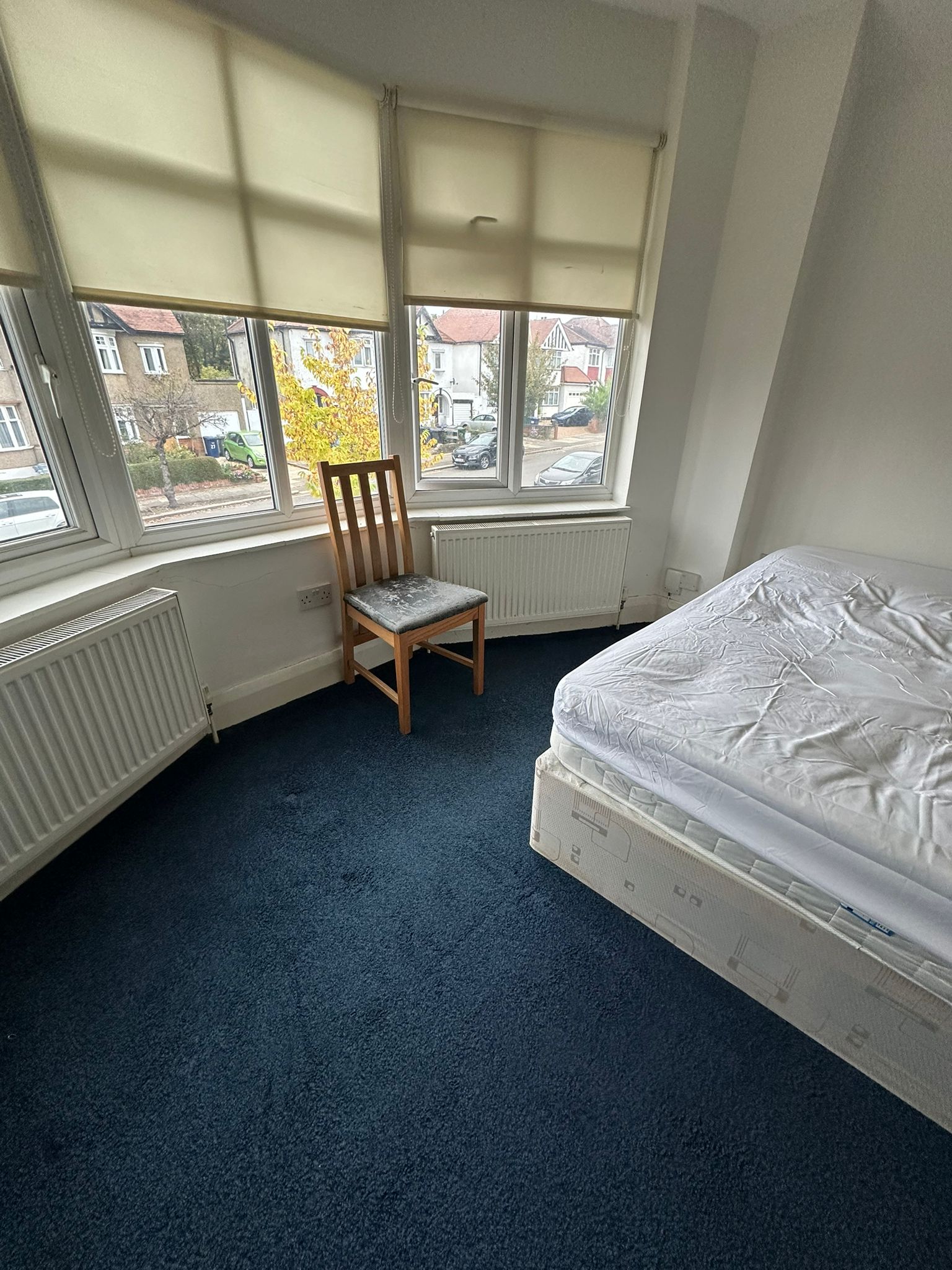 Three rooms available at Hendon london uk