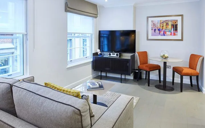 AWEOME ONE BEDROOM FLAT IN NEWBURY STREET, LONDON EC1A 7HU