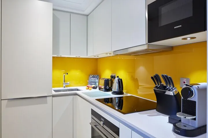 AWEOME ONE BEDROOM FLAT IN NEWBURY STREET, LONDON EC1A 7HU