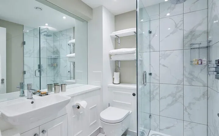 AWEOME ONE BEDROOM FLAT IN NEWBURY STREET, LONDON EC1A 7HU