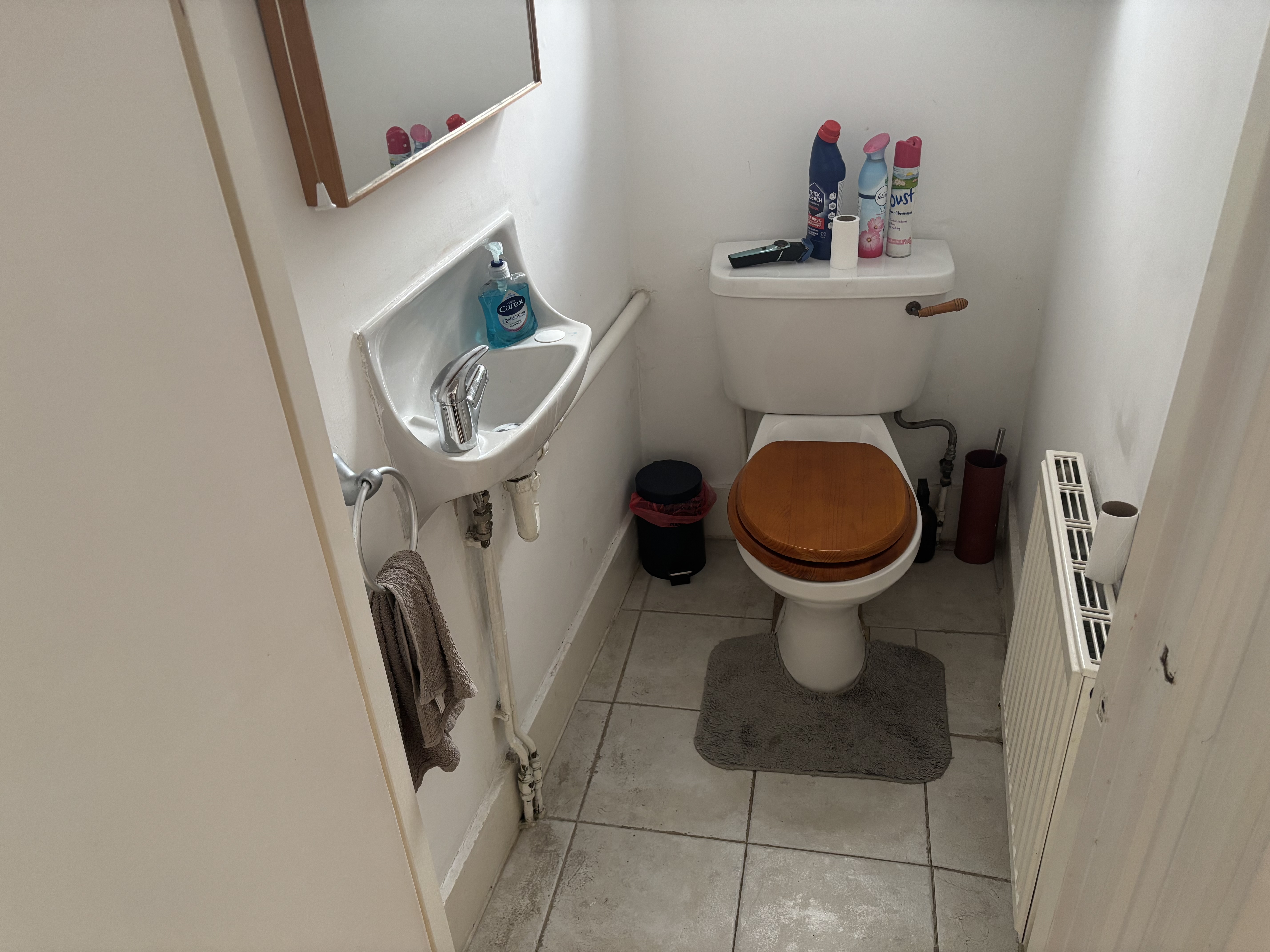 NICE ROOM AVAILABLE IN CHILDS HILL