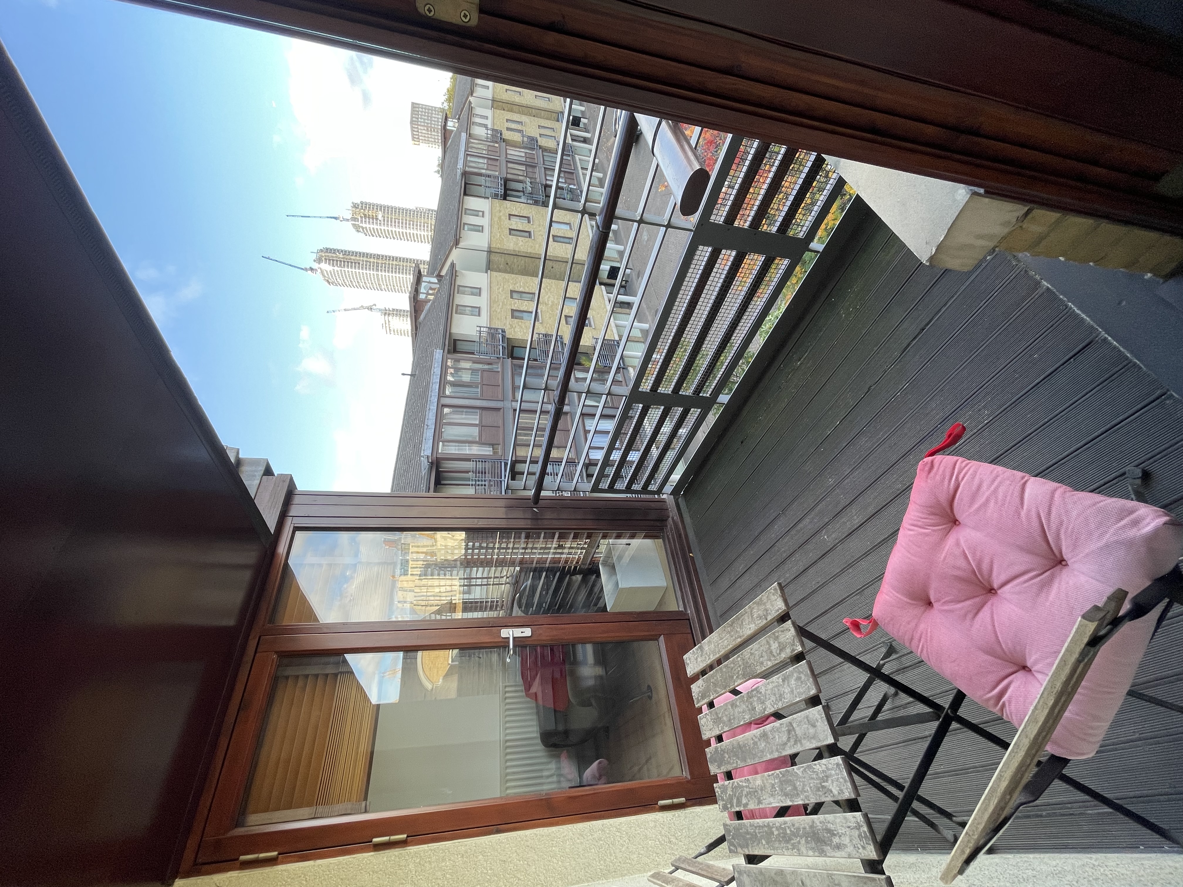 ✨ Lovely & Bright Ensuite Room in Canary Wharf  ✨