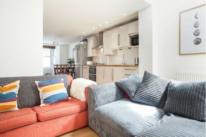 Double room in house with garden