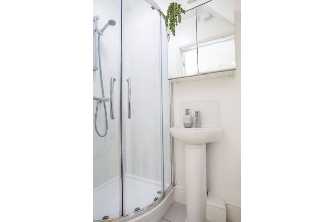 Double room in house with garden