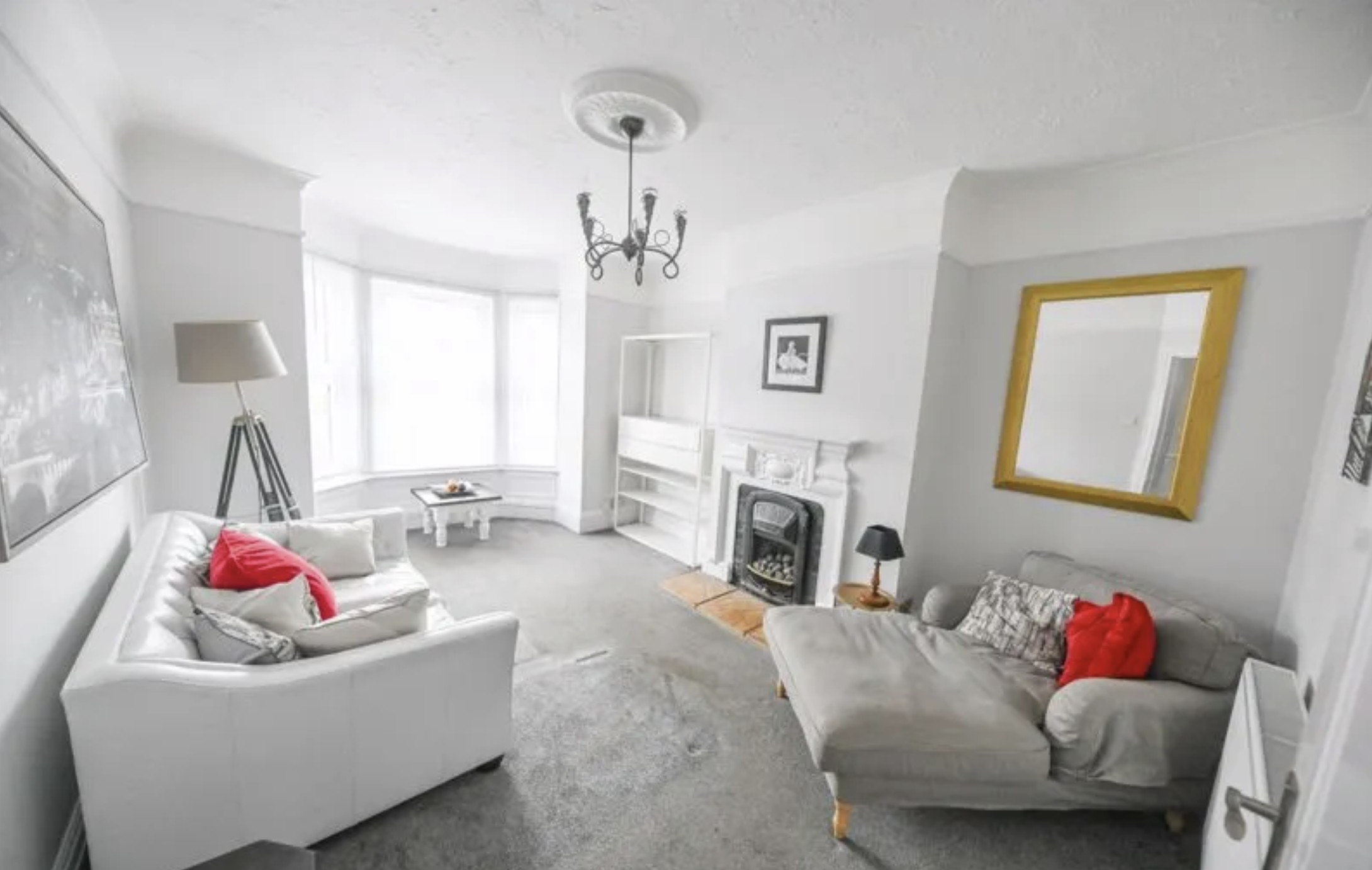 Cosy 2 Bedroom Flat Share In A Quiet, Comfortable Location 