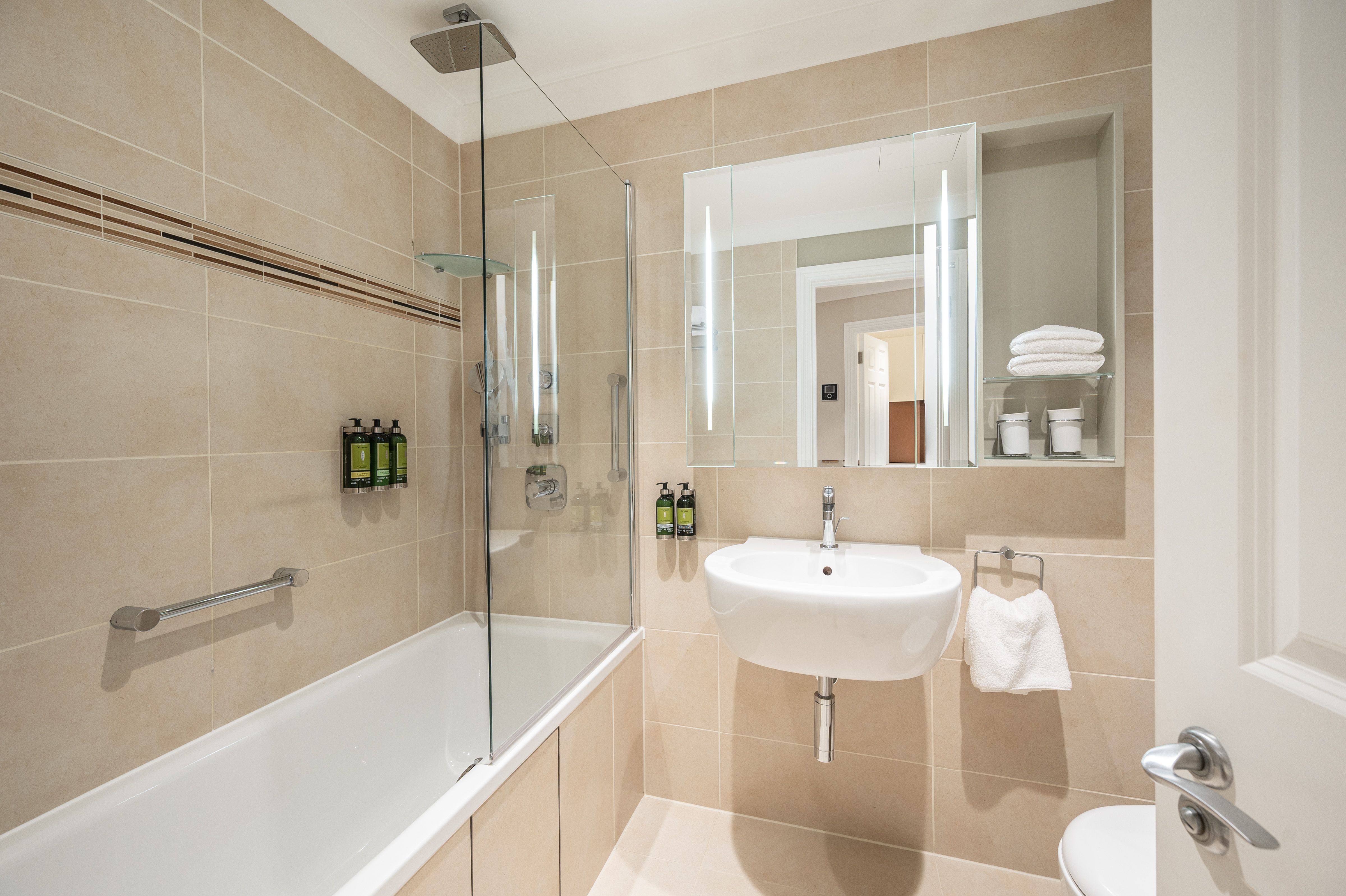 Bright and Elegant one bedroom flat