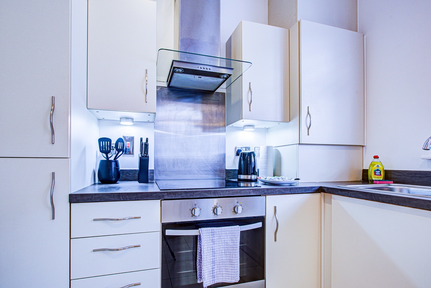 CHARMING 1 BEDROOM FLAT TO RENT