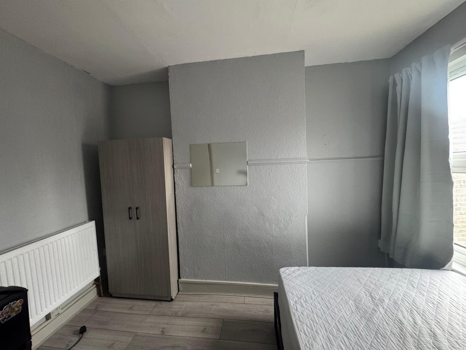 Double room in CANNING TOWN