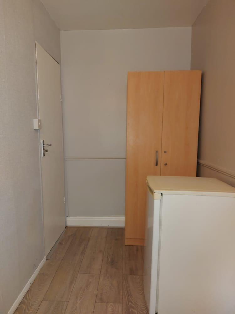 Double room near TOWER HILL Cable Street