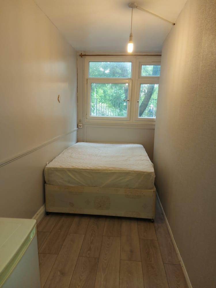 Double room near TOWER HILL Cable Street