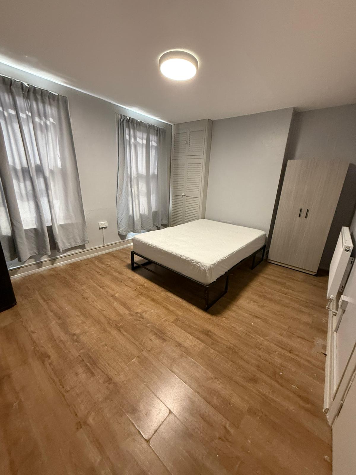 Double room in CANNING TOWN