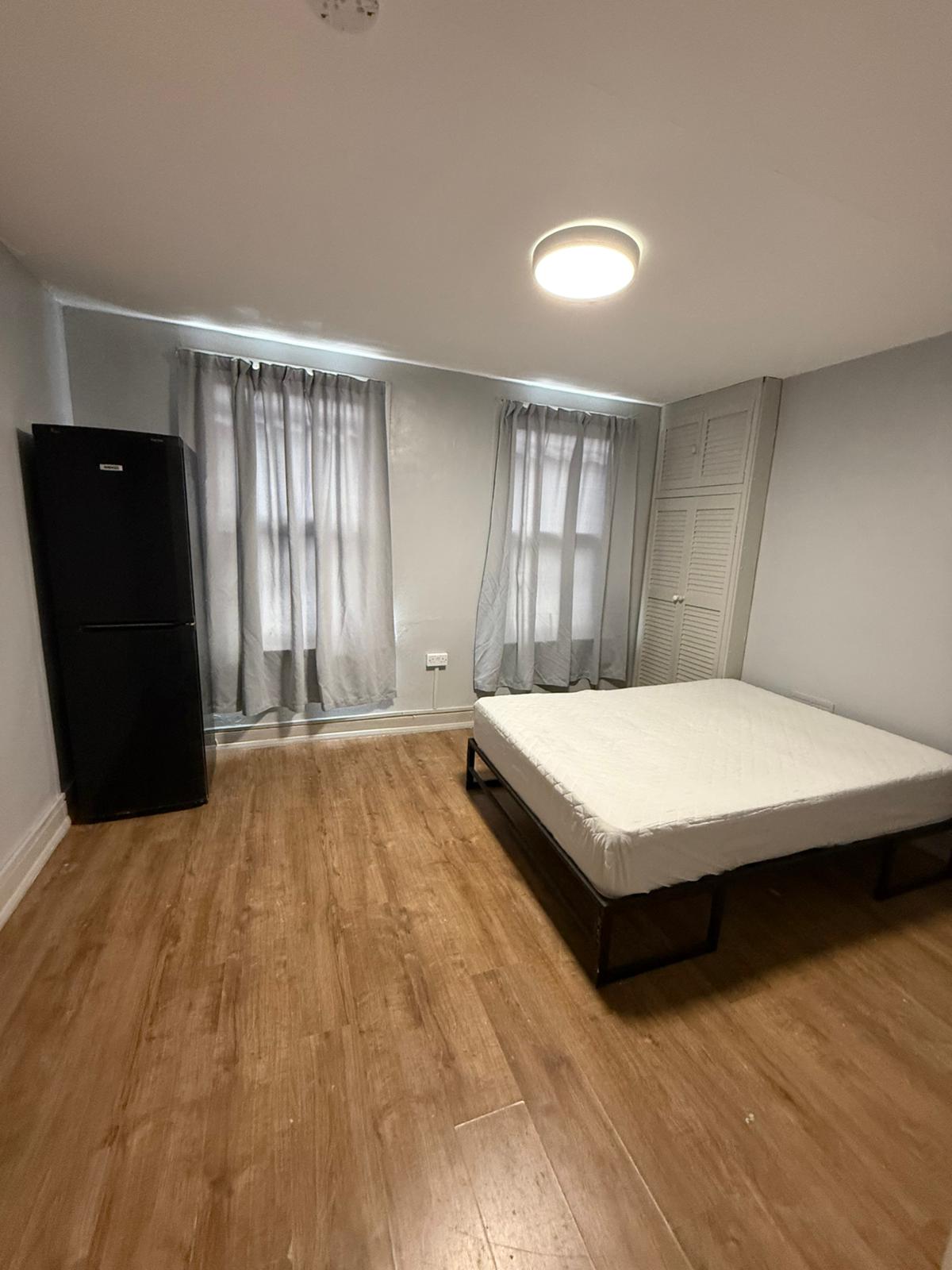 Double room in CANNING TOWN