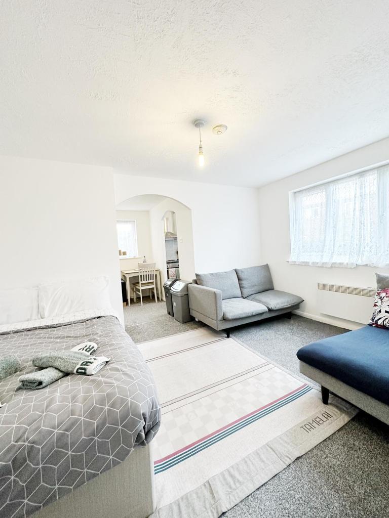 Double room in John silkin