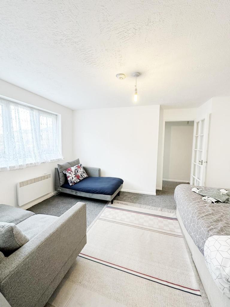 Double room in John silkin