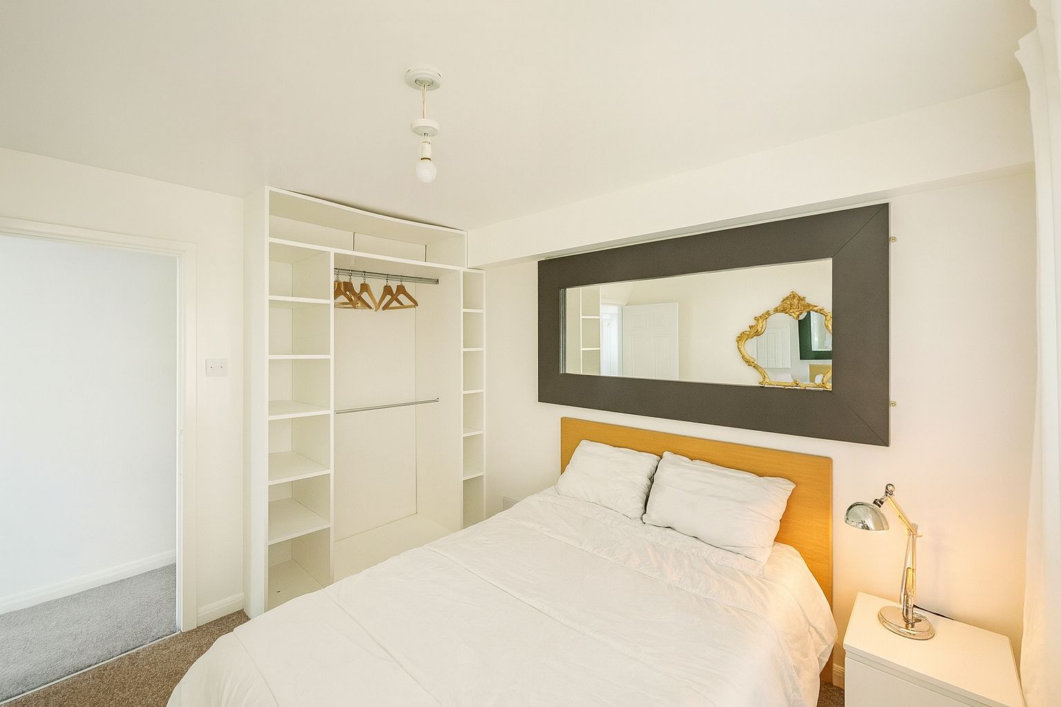 Double Room with Bills Included