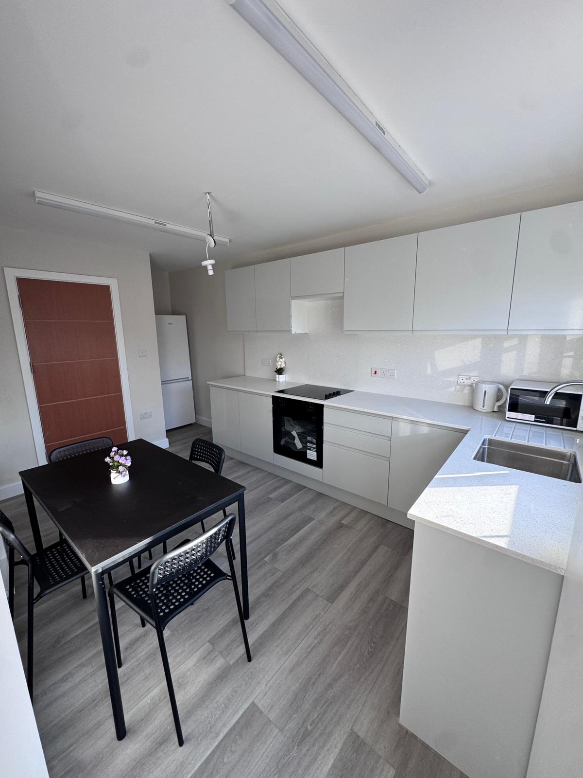 Double in TOTTENHAM HALE