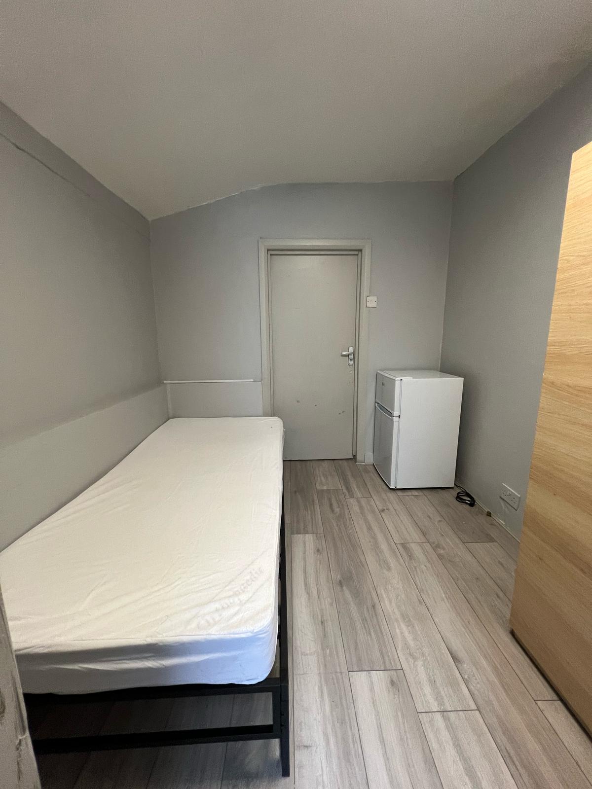 Double room in CANNING TOWN